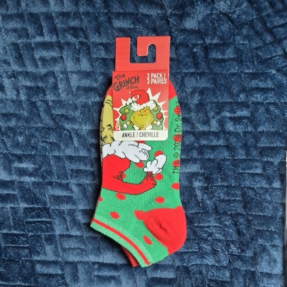 The Grinch Christmas Ankle Socks For Women NWT!